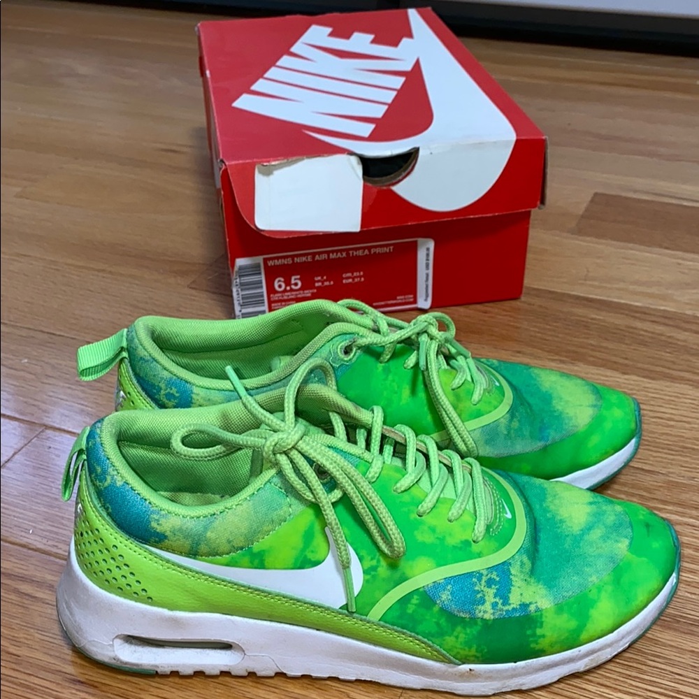 Nike AIR MAX THEA PRINT Green and Blue Artistic Sneakers with Air Max Comfort